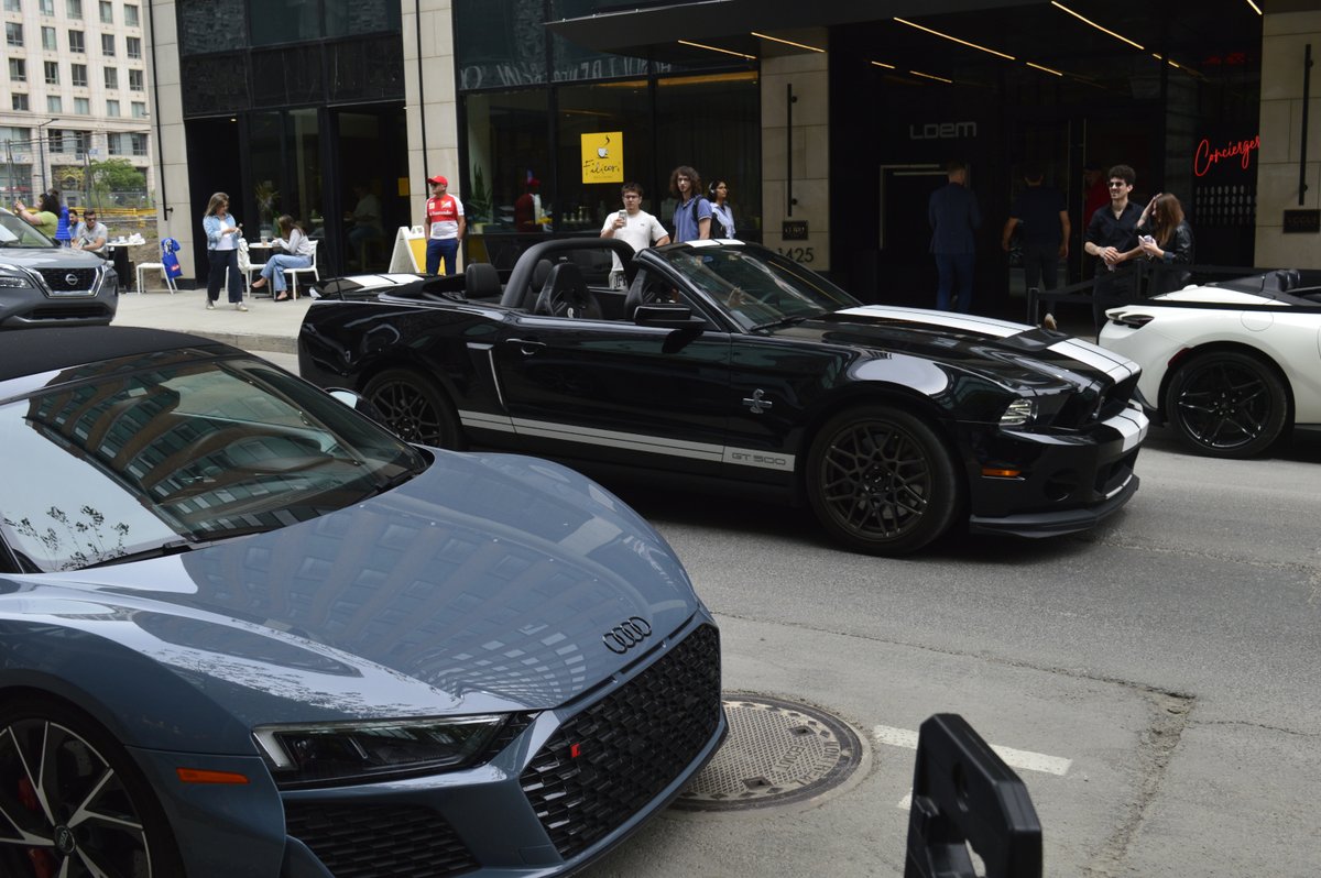AlexDrawing01's tweet photo. This past weekend, I went to see the cars in downtown Montreal since it was the Formula 1 weekend. I blurred out license plates/any numbers related to cars. Part 2/3

#car #cars #RollsRoyce #Audi #blue #black #blue #brown #white #fomulaone #f1 #formula1 #CanadianGrandPrix https://t.co/N45ZHrcSx4