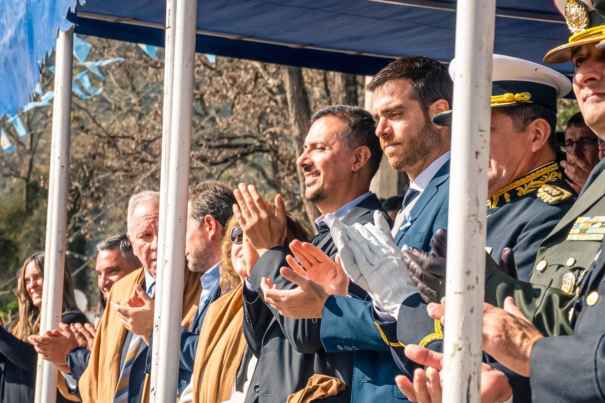 LuisRCastrooo's tweet photo. Este 25 de mayo estuvimos en el acto central en El Rodeo. Renovamos el compromiso por la construcción de una patria más justa, más federal y más soberana. 

Que viva la patria 🇦🇷 https://t.co/Q4oGfTEKob