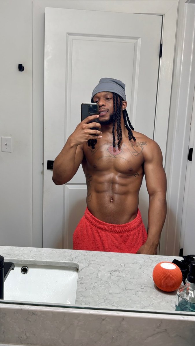 MarvDady 🥀 tweet media