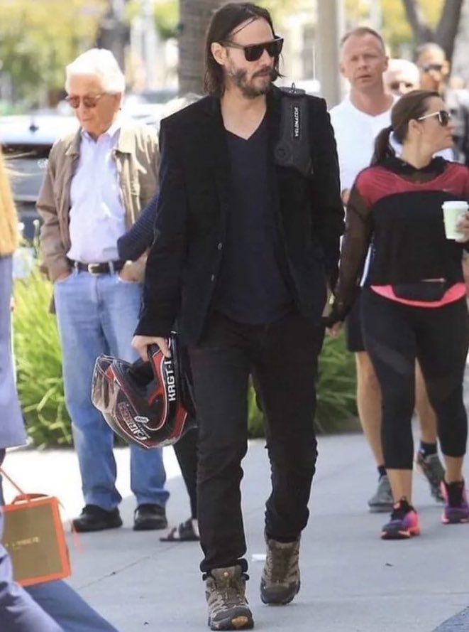 Everythingkeanu tweet media