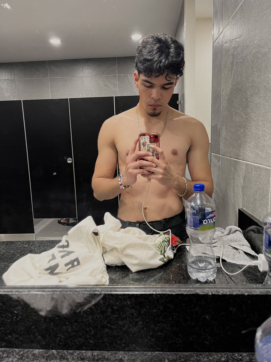 𝐉𝐨𝐚𝐧 𝐝𝐞 𝐌𝐚𝐲𝐨 🌹 tweet media