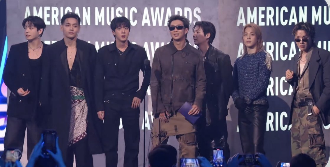 vai ver o bts ! tweet media