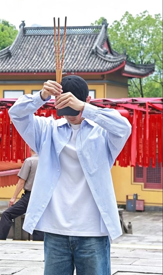 Let's WINWIN #Yexian 🍃🦁 tweet media