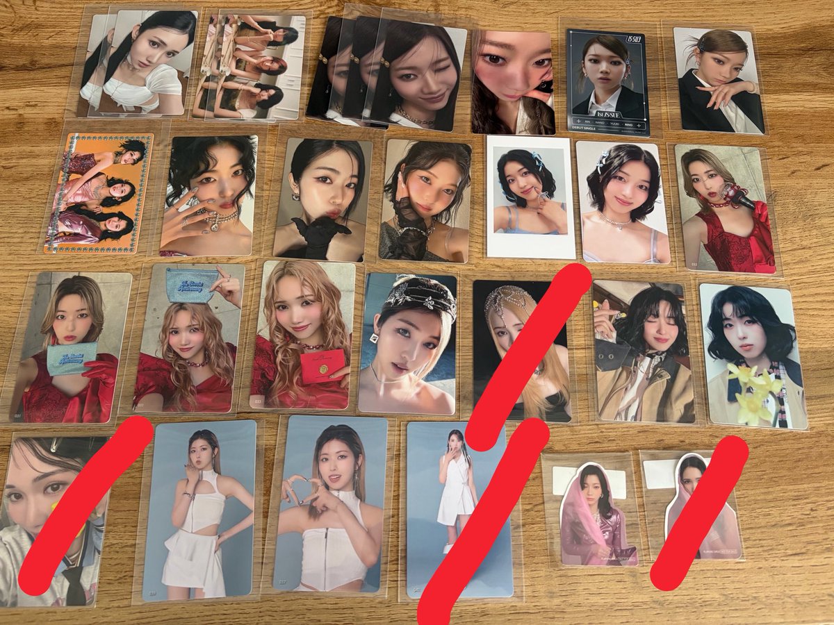 engw04's tweet photo. IS:SUE トレカ　ポストカード　交換　

【譲】画像1〜2枚目　優希　菜乃　凛 梨乃

【求】画像3〜4枚目　梨乃　ALL

郵送希望です。

#ISSUE_交換 #ISSUE交換 https://t.co/4K1g9291Io