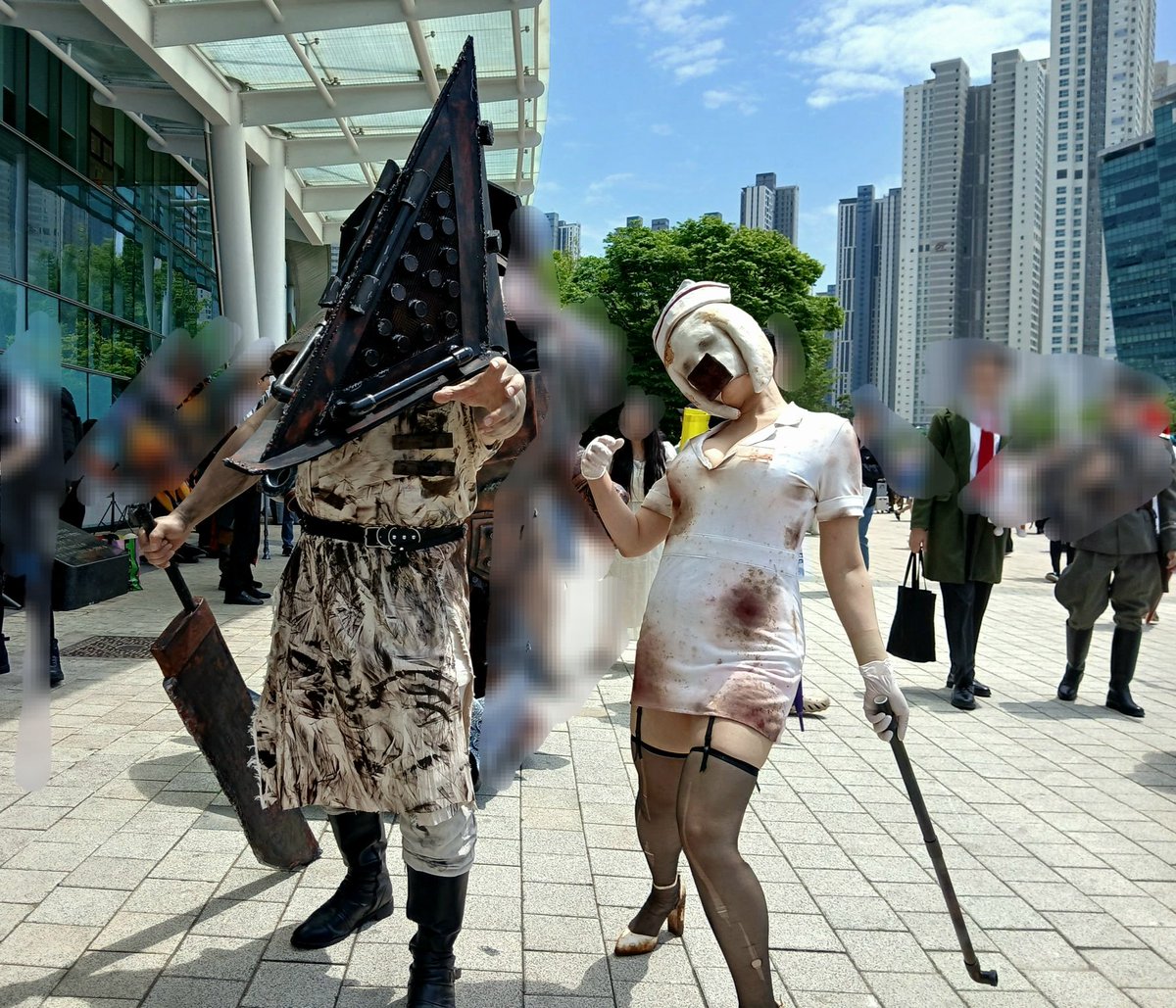 gimdijo165261's tweet photo. 26 플엑 토
사힐런트힐
크리쳐 최고 크리쳐 최고!!! 

#삼각두 #pyramidhead #silenthill #puppetnurse #cosplay https://t.co/aN6jEoyIh8