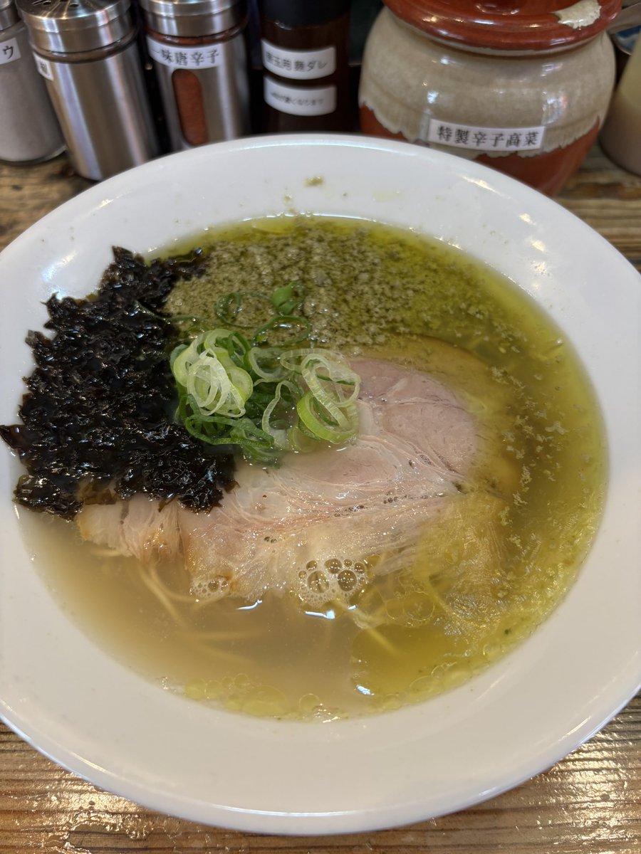 nanashi tweet media