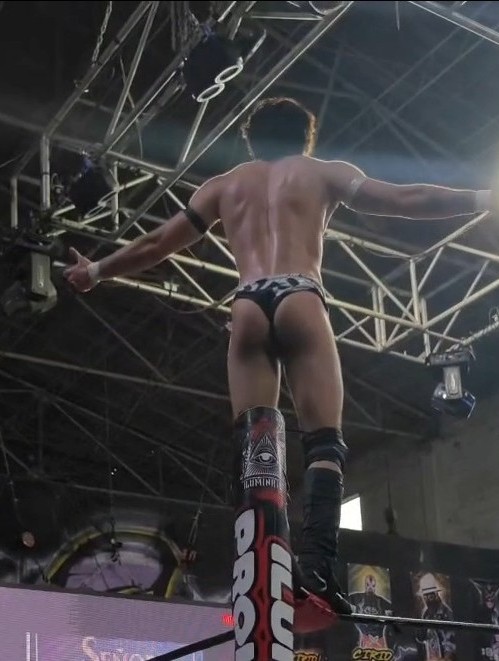 Lucha Libre Caliente 🤼♂️ tweet media