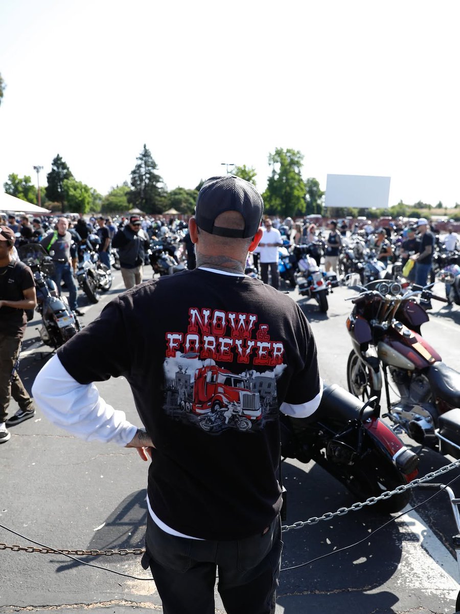TheCycleSwap's tweet photo. Some pics from the last Bike show a year ago. We’re doing it again June 7 at the Next Swap Meet. FXR’s And Choppers all get in free. We’ve got awards for almost every single class courtesy of @lawtigersnorcal @speedkings_cycle @whiteknucklerbrand @claybournecompany fasterfxr https://t.co/vJ9dF3eo6P