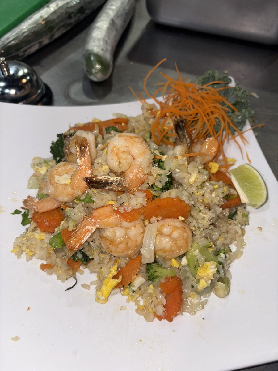 gianghoee's tweet photo. Call me Chef Lin https://t.co/FxAztv3jxa