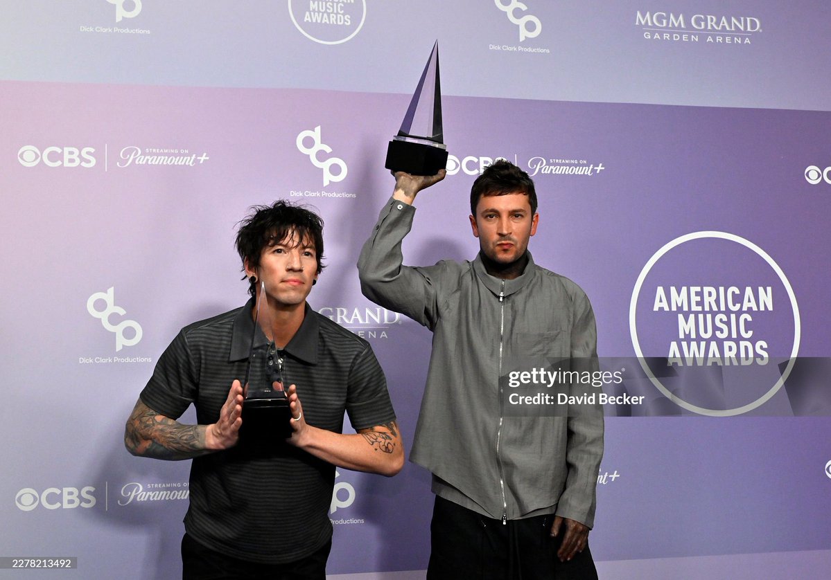 Clikkies Crave tweet media