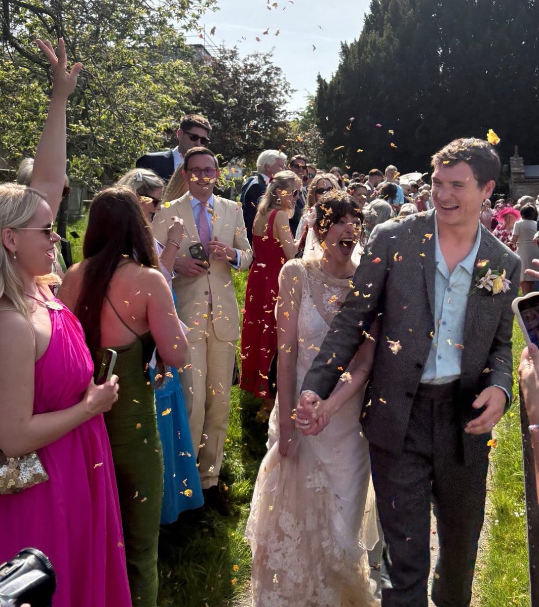 uhtredsdottir's tweet photo. the beautiful millie brady on her wedding day https://t.co/k7I28UoUFF