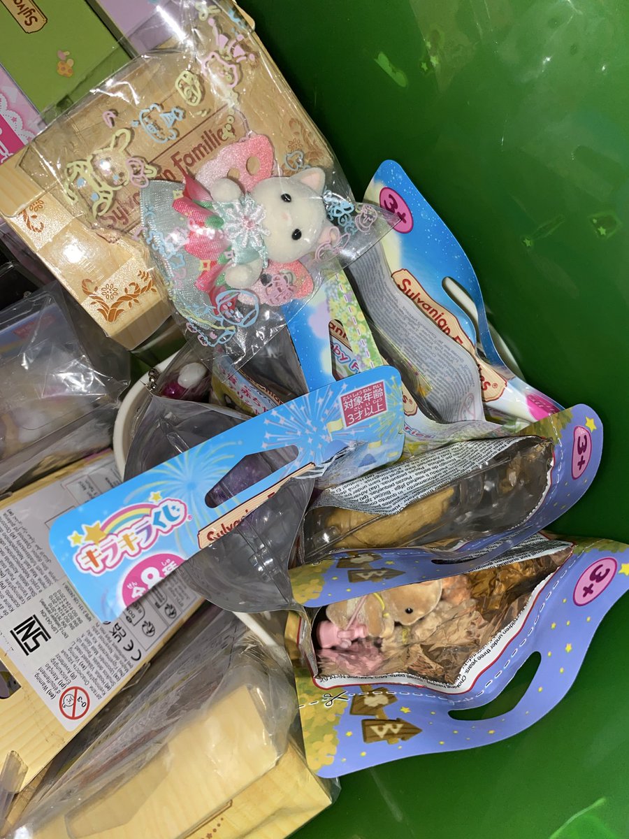 temimieuuu's tweet photo. 💕 WTS opened Sylvanian blind bag pulls 🐰♡ all have been opened to check the contents, okay~

in good condition &amp; mostly just for display(!) includes babies, bro/sis, cute mini accessories 🥹 details &amp; prices can be DM/replied!

adopt them pls🫶🏻����
#Sylvanian #WtsSylvanian https://t.co/FZz1lklcNE