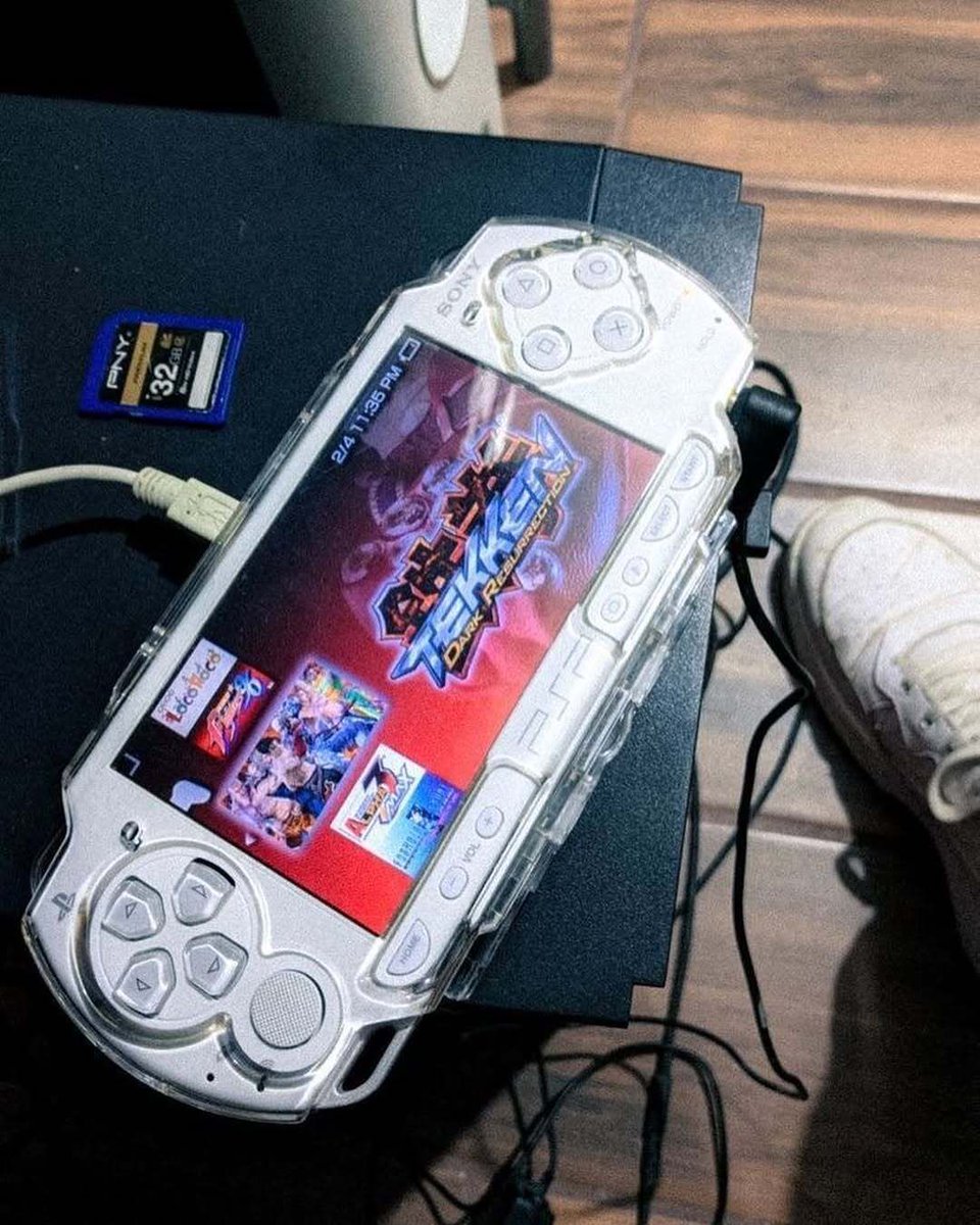 old memory tweet media
