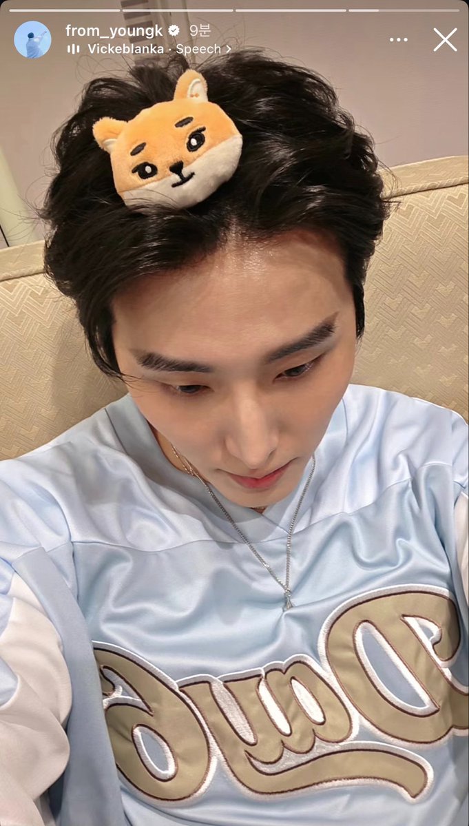 럽 tweet media
