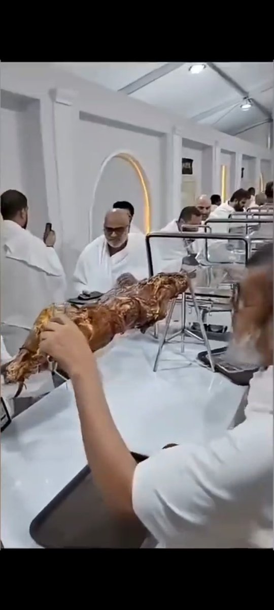 mnabd's tweet photo. دا غير اللي مسافر درجة اولى واللي قاعد في فندق يطل عالحرم واللي عنده خدم وحشم..هذا ليس دين الله وهؤلاء تلعنهم الملائكة فالعنوهم صباح مساء فهم يدمرون اصل الدين. وعبادتك هي لعنهم وتكفيرهم وحربهم
منقول / قناة النداء الأخير
هل هذا ما يريده الله؟؟ https://t.co/nfPMJ9CFkY