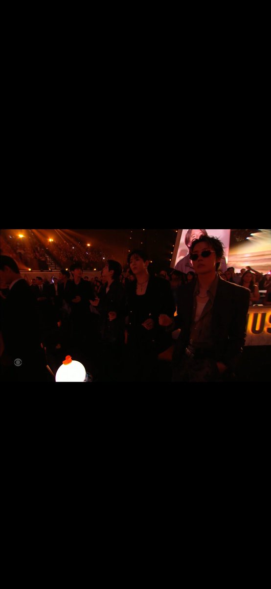 yari_btstxt's tweet photo. #BTS on AMAs https://t.co/RP1FvI8vtW