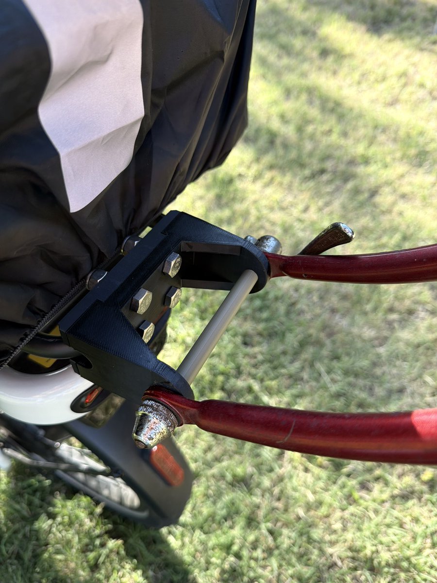 byfield97's tweet photo. I e had a horrible idea for a cargo bike tow hitch 😅 https://t.co/K6LYStOTwp