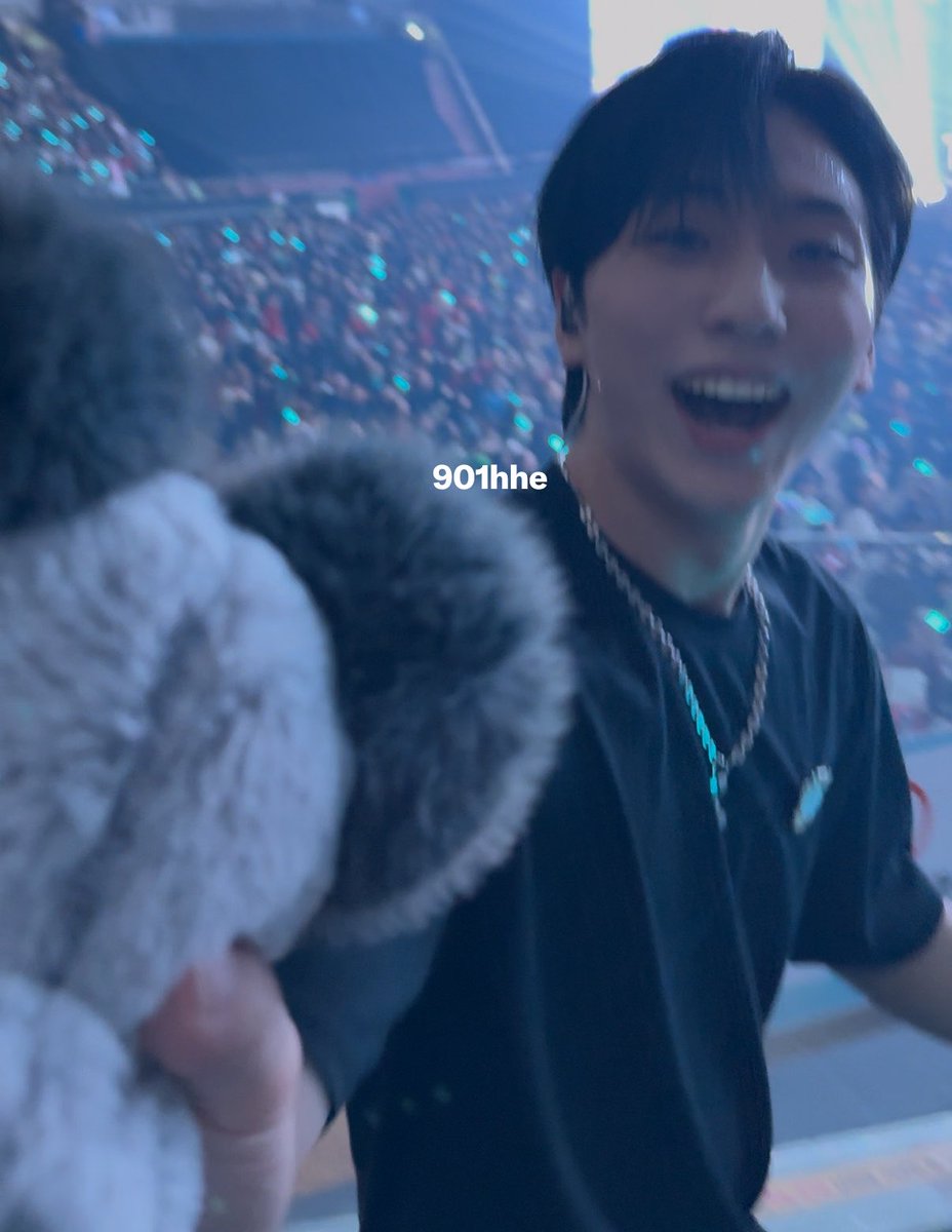 901hhe's tweet photo. 아진짜 햄일 왤케 사랑함 쥐인나 귀엽게......... https://t.co/v1Ym1gjJy0