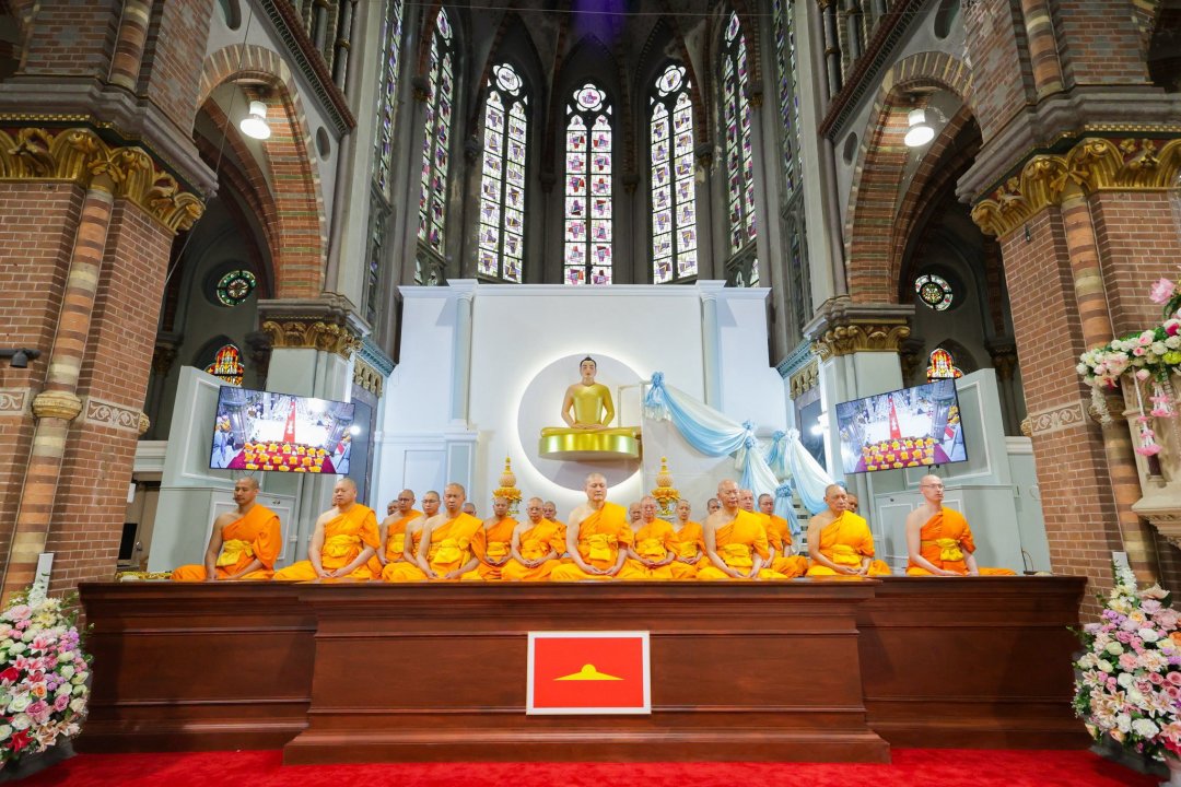 DMCupdates's tweet photo. #วัดพระธรรมกายเนเธอร์แลนด์ ประเทศเนเธอร์แลนด์ จัดพิธีบรรจุ พระบรมสารีริกธาตุในเกศดอกบัวตูม และพิธีเจริญพระพุทธมนต์สมโภชองค์พระประธาน ณ อุโบสถวัดพระธรรมกายเนเธอร์แลนด์ https://t.co/G1tCwTOCm9

#ข่าวพระพุทธศาสนาในต่างประเทศ https://t.co/A3OvSuj79D