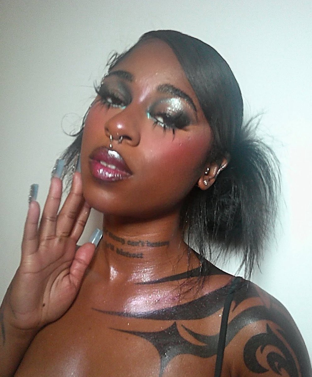 onlymicayla's tweet photo. glam by yosoyimary on instagram <3 https://t.co/aAzdj3JzpQ