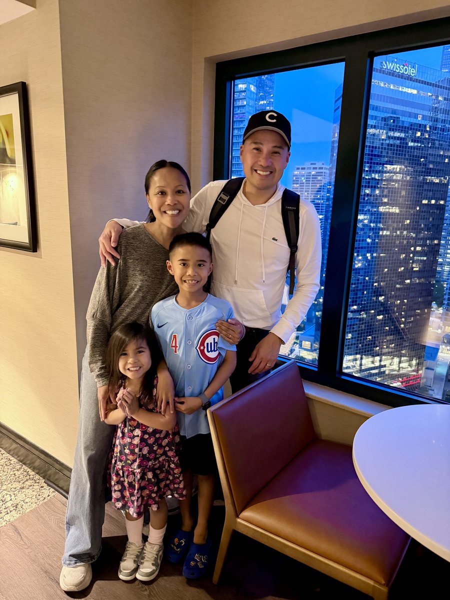 eeegee's tweet photo. Annual Chi-Town Riverwalk staycation ❤️ https://t.co/bD9r1qEA5u