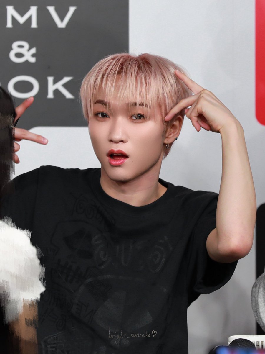 bright_suncake's tweet photo. 260525 HMV 도쿄 팬싸
😽🫶🏻
#다크비 #유쿠 #DKB #Yuku #天沼優空 https://t.co/mbLZmruqQJ