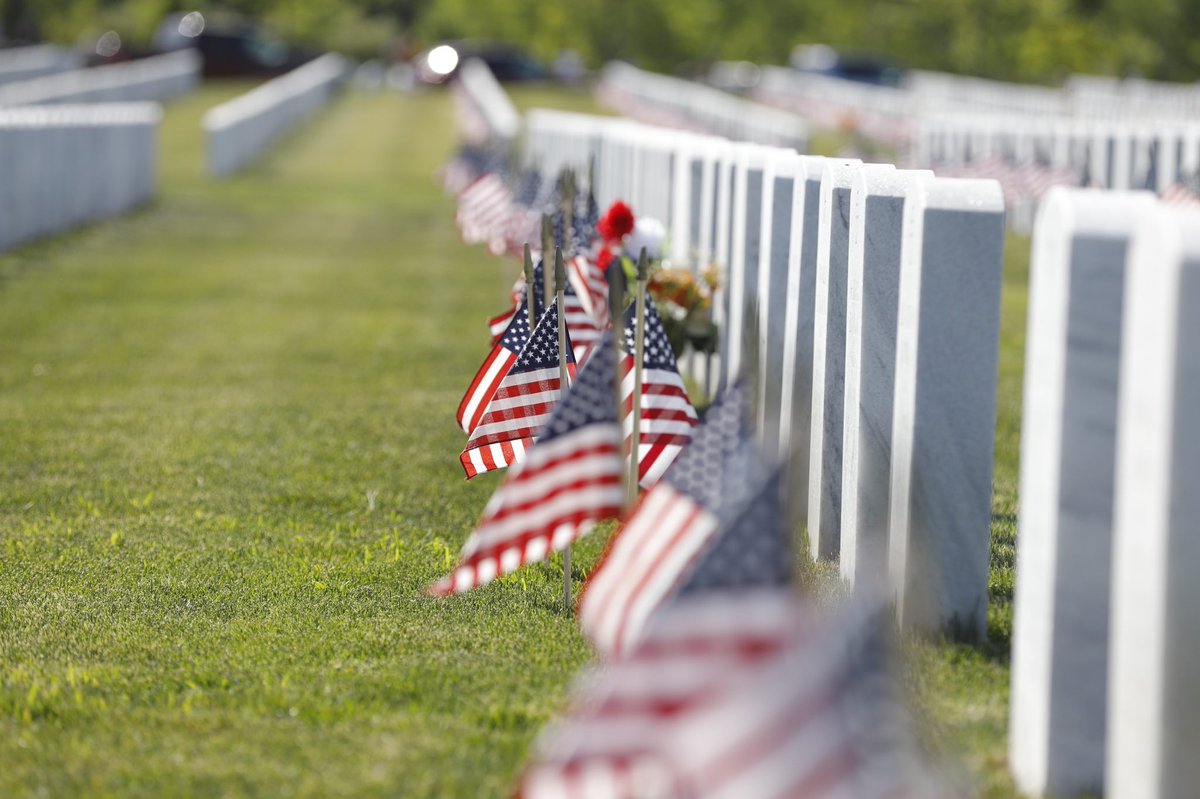 Coach_CDN2's tweet photo. Today is to honor those who paid the ultimate price. Live in such a way that gives thanks to all the men &amp; women who sacrificed for us to live.

For love of country, they accepted death &amp; thus resolved all doubts, &amp; made immortal their patriotism &amp; their virtue.” - Pres. Garfield https://t.co/csmJf3Eqec