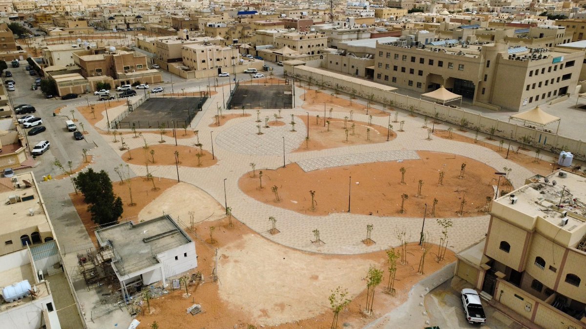 AddadRuh's tweet photo. صور لعدد من الحدائق الجاري تنفيذها في حي النسيم الشرقي ضمن برنامج الرياض الخضراء، والتي تُعد جزءًا من 97 حديقة يستهدف المشروع تنفيذها في الحي، إلى جانب زراعة 241 ألف شجرة وشجيرة ضمن أعمال تشجير وتطوير المساحات الخضراء في الحي https://t.co/F0pI2YQez5