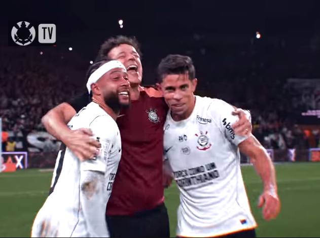 TIMAO NA VEIA UNICO BI FIFA MUNDIAL tweet media