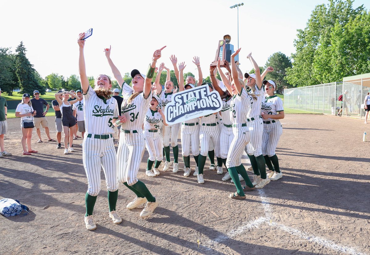 sheastaley2027's tweet photo. Regular season league champs✅
Kingco champs✅
Broke RBI, runs, homeruns, doubles, and slugging percentage school records✅
Most season wins in Skyline history✅
WA 4A state champions✅
Had another great season! Thank you to my coaches, teammates, and family for supporting me! https://t.co/EaTPZkcdz0
