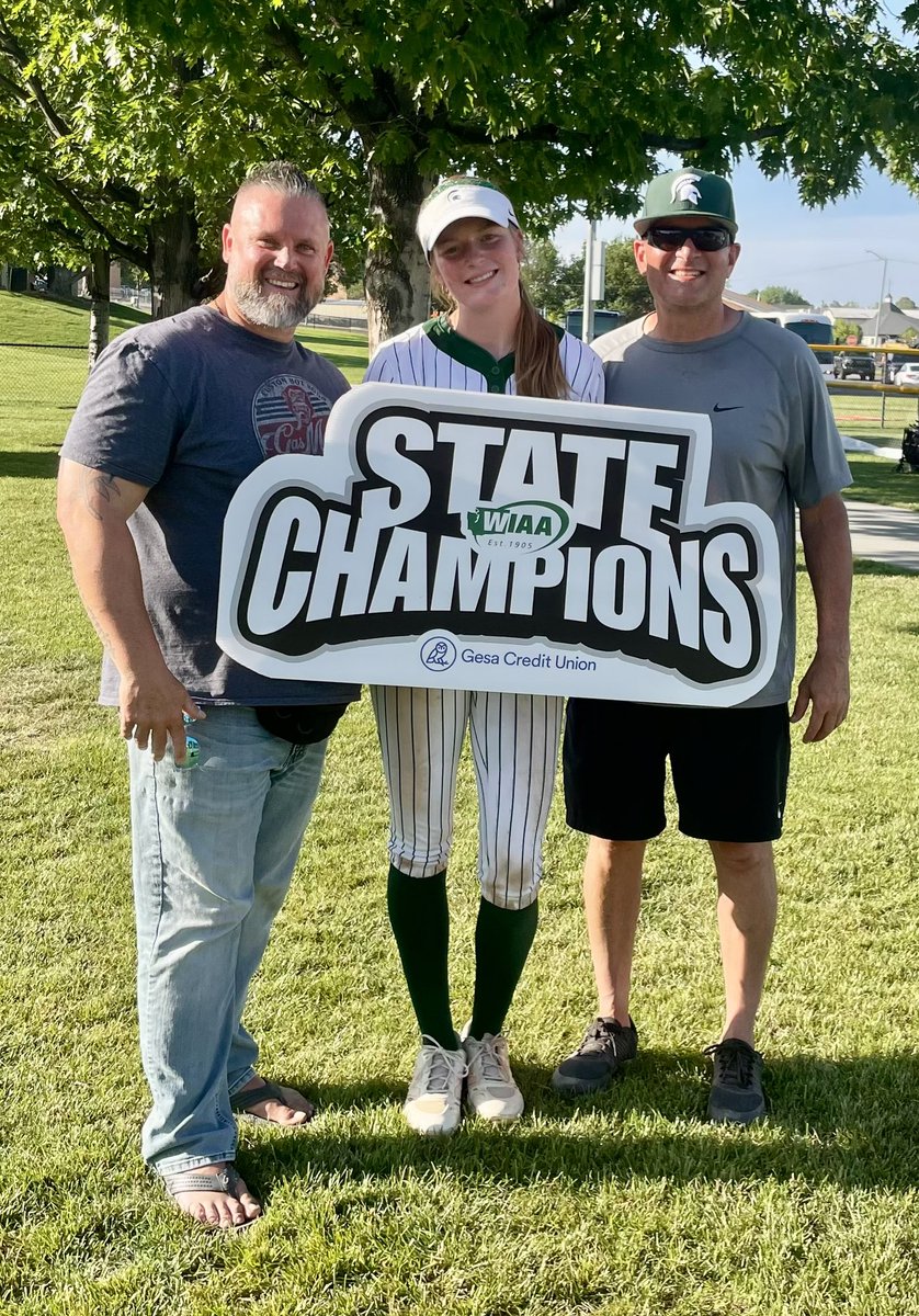 sheastaley2027's tweet photo. Regular season league champs✅
Kingco champs✅
Broke RBI, runs, homeruns, doubles, and slugging percentage school records✅
Most season wins in Skyline history✅
WA 4A state champions✅
Had another great season! Thank you to my coaches, teammates, and family for supporting me! https://t.co/EaTPZkcdz0