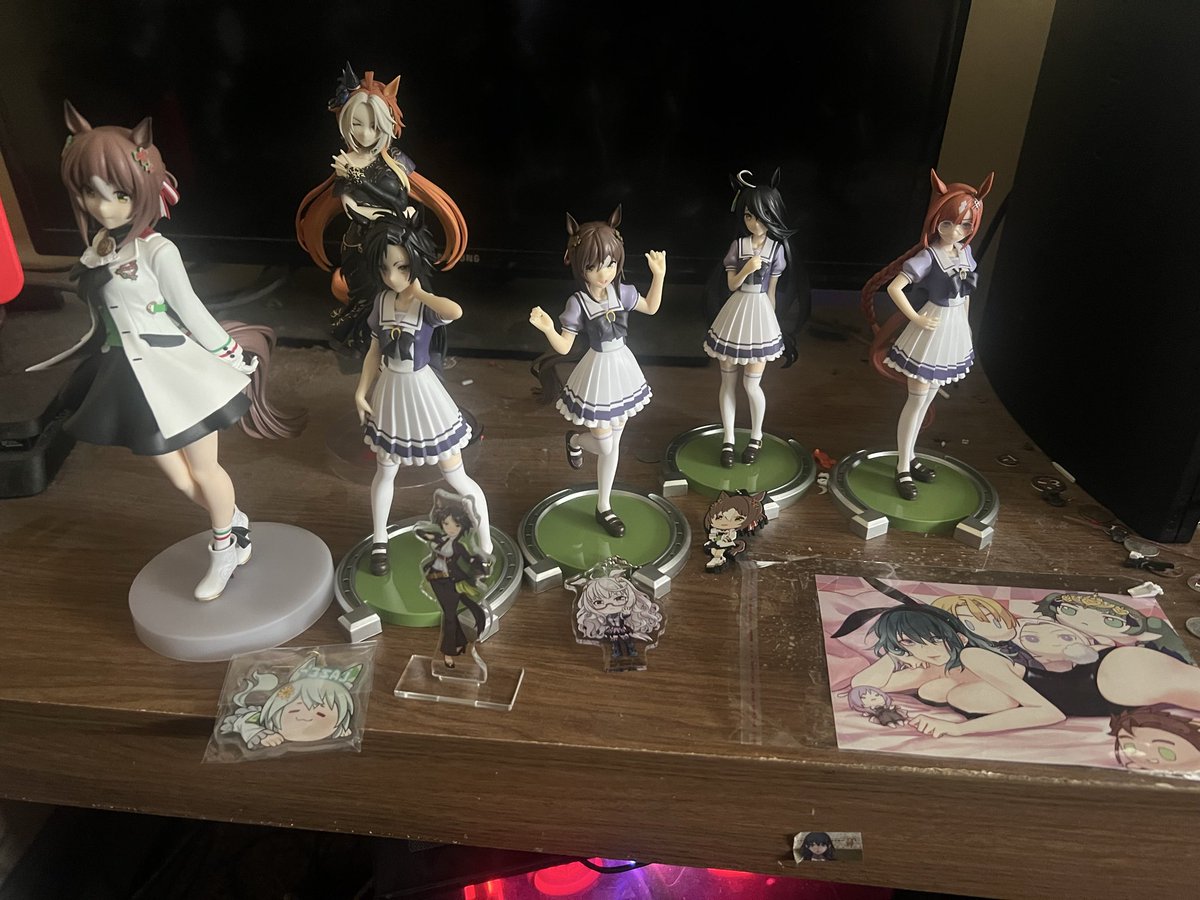 Trisitai's tweet photo. Anime North con haul
Uma focus
Fuji acrylic a gift from @EphyB 🙏

Bunny Byleth from @yuzuyun_ 
Love it lots of!
And for the sei keychain …i don’t remember…
I could have sworn they were around tables D H or L
I’m so sorry!! 😭😭😭 https://t.co/78oKOl3jir