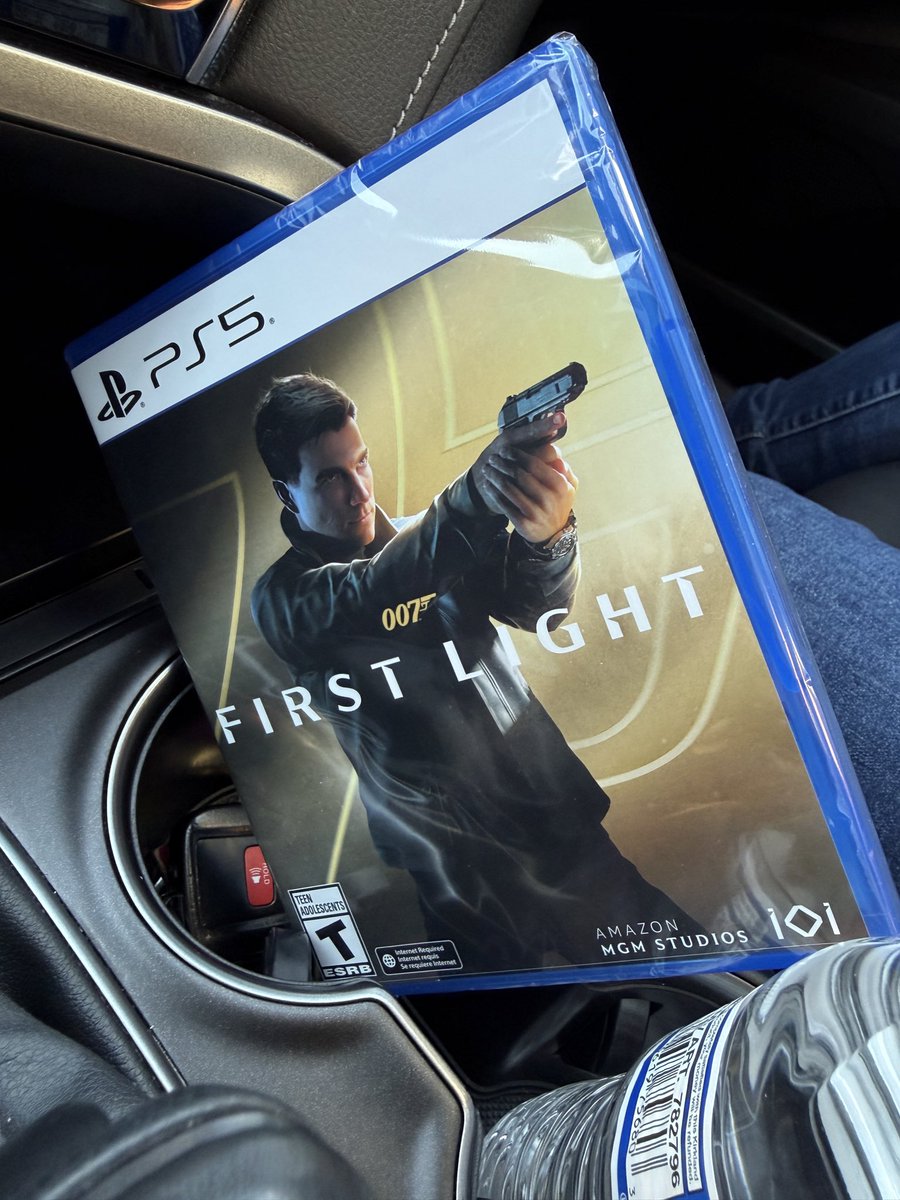 PAPIGFUNK's tweet photo. It’s time! #007FirstLight #PS5 https://t.co/KIQfhACTvs
