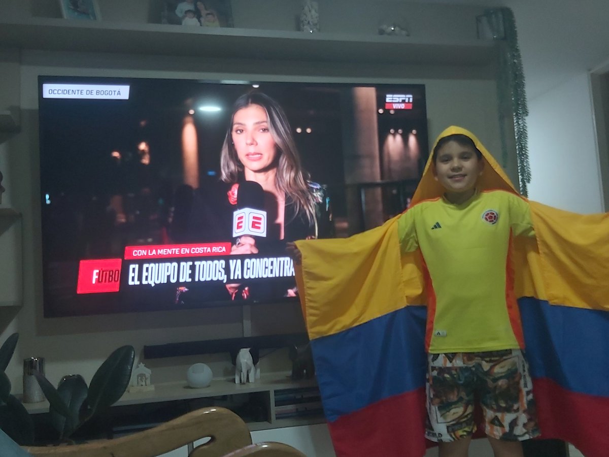 ingKoky's tweet photo. #ESPNF90Colombia   @ESPNFutbolCol quiero la camisa del biología me veo siempre f90 saludos a @TinoasprillaH Colombia es mundial vamos con toda https://t.co/HJx6HQjnho