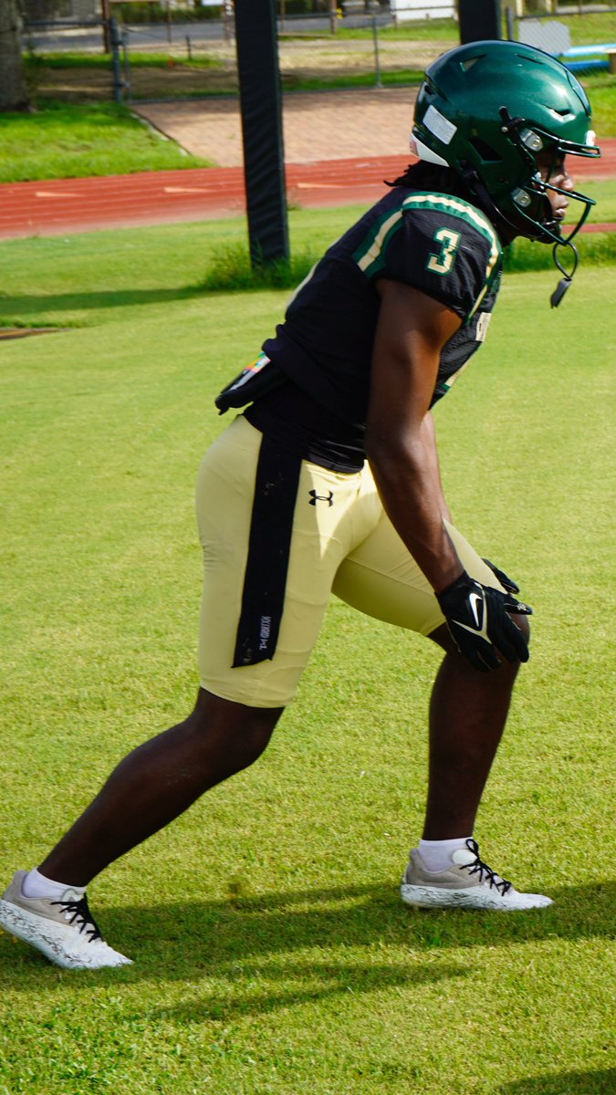 Bjooben_Sanon's tweet photo. I work to pay for my football journey myself. 3.6 GPA, 5 years in. My family never came to my games &amp; Coach Chris Rainey walked me on Senior Night. Don’t judge my path or say I’m collecting offers. Everything I earned came from hard work. https://t.co/ejs7rLkTBw