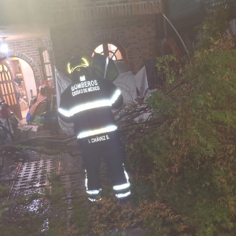 Bomberos Ciudad de México Oficial tweet media