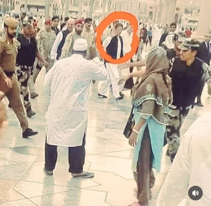 Only000804's tweet photo. میرا لیڈر میرے ملک میں رہتا ہے https://t.co/ZLQqMt3Pnm