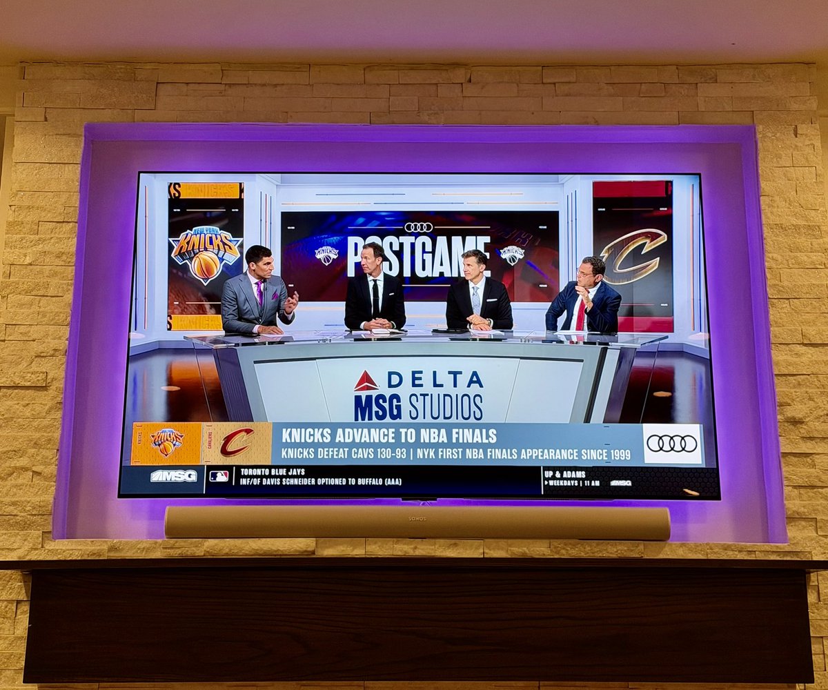 KarateManMase's tweet photo. Been watching these postgames for MANY years - Wally and Alan held it down during some dark days &amp; always talked about the good days ahead. 
Just enjoying the ride 🧡💙 @alanhahn @wallyball @BillPidto 
(Steve Novak a great addition and GOOD LUCK!) @stevenovak16 @KnicksMSGN https://t.co/fKlyN8W3Z7