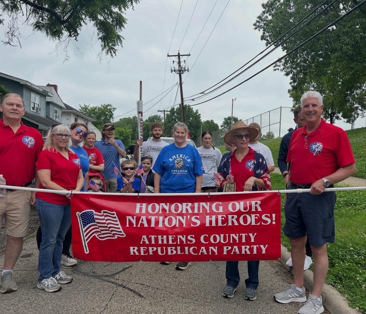 SEOhioYRs's tweet photo. Today we paused to honor and remember…

Some of the SEOYR’s were able to walk in the Athens Memorial Day Parade! 🇺🇸🦅 https://t.co/G5QoAeNWVZ