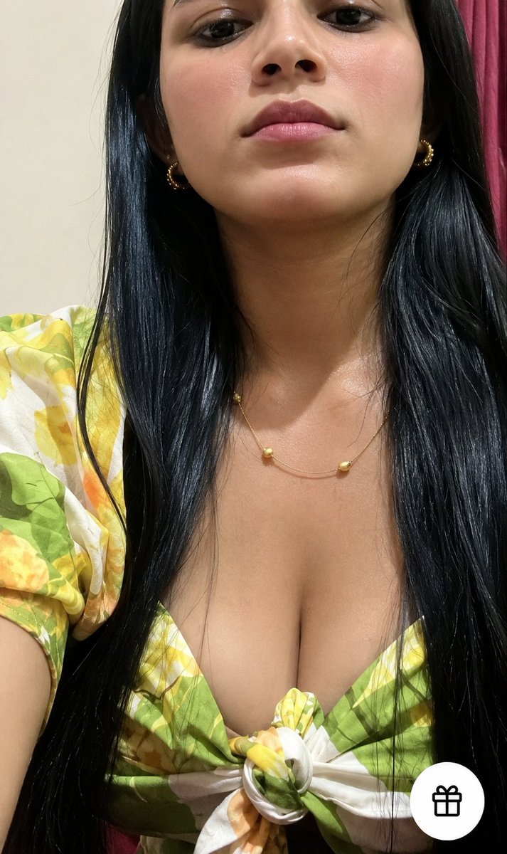 mudhugumalu's tweet photo. All Telugu tango models and telugu instagram influencers videos are available..hurry up..life validity with daily updates..

All Telugu models and some of telugu youtubers anchors also videos available.
Dm me on telegram @stuffmowa0
#telugutango 
#tango
#tangovideos https://t.co/at3VMP45pA