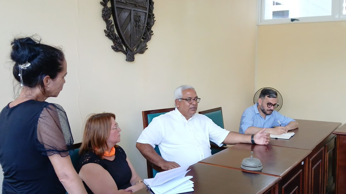 Yojaniers's tweet photo. Hasta el Tribunal Municipal Popular de Habana del Este llegó hoy el presidente del @TSupremoCU
Aquí recorrió la sede del Tribunal, intercambió con sus trabajadores y conoció de los indicadores de calidad de la actividad judicial.
@Oscar_CubaTSP @IzquierdoAlons1 @YanetHzP25 https://t.co/YAsXwyLazN