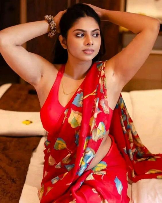 Snigdha Varma🫦 tweet media