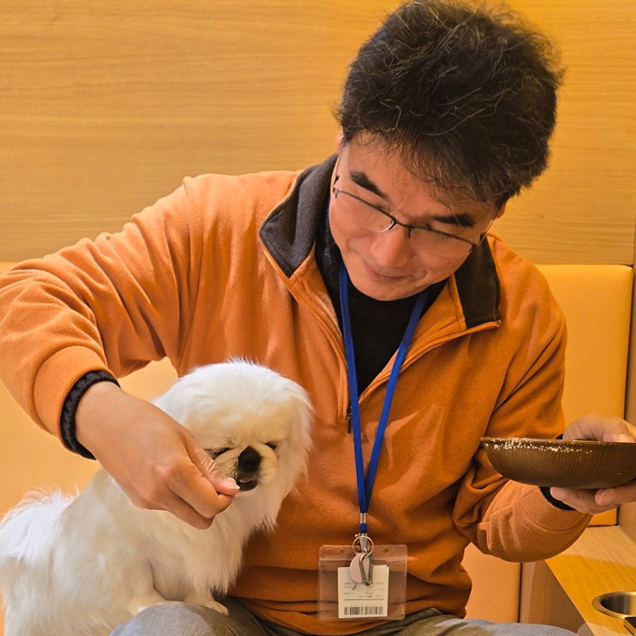 皆さんがアップする愛犬画像に日々癒されています。 私も載せたいです