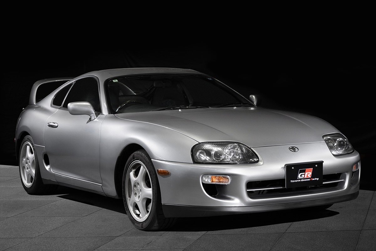 TOYOTA_GR's tweet photo. ／／／
Nostalgic DAY OUT 2026 in Himeji
#GRヘリテージパーツ 出展決定！
＼＼＼

GRヘリテージパーツプロジェクトは、6/7(日)姫路セントラルパークにて開催される『Nostalgic DAY OUT 2026』へ展示出展いたします。

✅今秋復刻発売予定の #A80スープラ インストルメントパネルとそれを組付けた試験車両

✅現在受注受付中のシリンダーヘッド/ブロックを組付けた4A-GEを搭載し、GRガレージ水戸けやき台がレストアした #AE86 スプリンタートレノ

イベントの詳細はこちら
➡️ https://t.co/uz11yDkyFP

会場にて皆さまのお越しをお待ちしております🚗💨