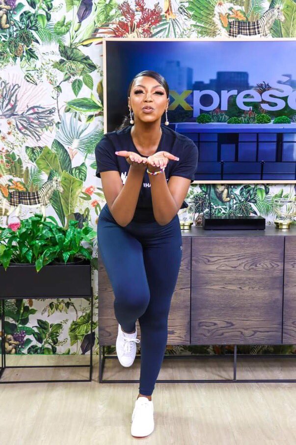 HendriccahM's tweet photo. Good morning Khutz Khutz, happy choozy Tuesday family 😘 

"Remember your obstacle may be big. Your God is Bigger. His mercy is holding you. His grace is covering you... You are being set up for a miracle "

#AHiFambeni 💃💃💃
#BreakAwayWithKhutsoTheledi let's gooooooooh 💃💃💃💃 https://t.co/7qiazPKdg3