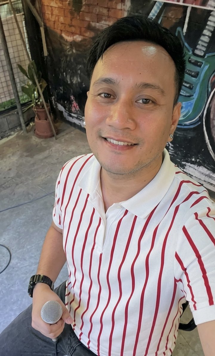 darelsol1984's tweet photo. Turning feelings into music, one song at a time.
#bacolod
#bcdalter
#fyp https://t.co/opwxLgyMNb