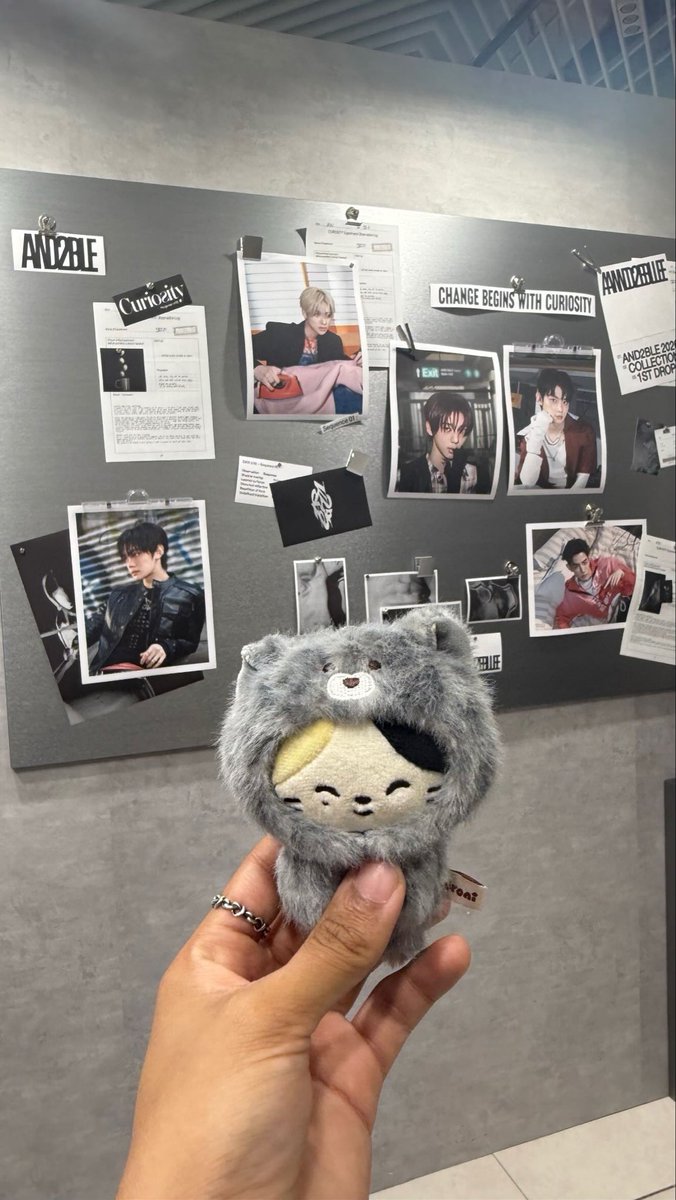 amber tweet media