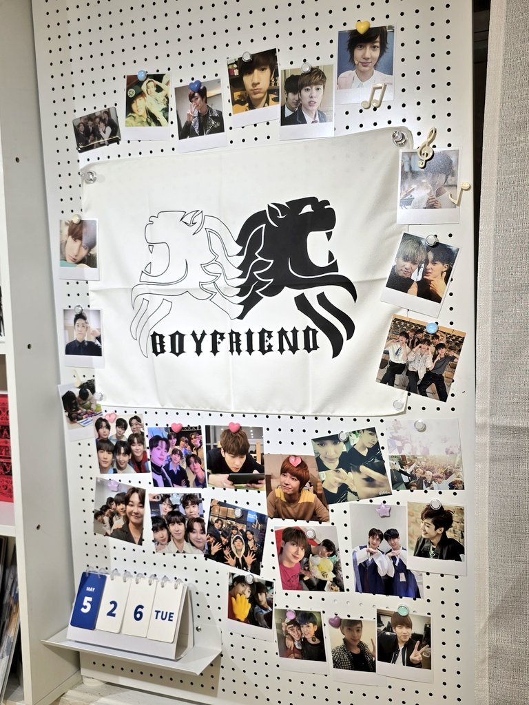 ˗ˋ 여기, 보이프렌드 15년 ⋆｡˚✰ tweet media