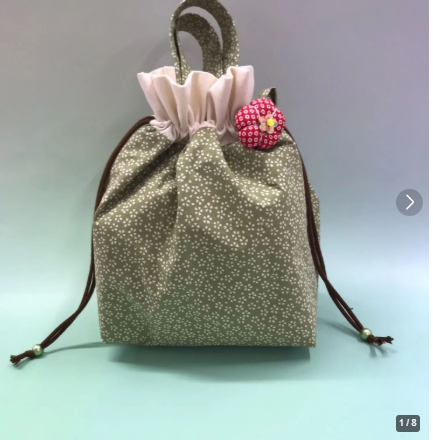 cocorety46's tweet photo. やさしい桜柄が華やかな、和の雰囲気を感じられるハンドメイド巾着トートバッグ。巾着タイプになっているため、中身が見えにくく、可愛らしさと実用性を兼ね備えたデザインに仕上がっています。　¥2,500

【福祉施設制作】向日葵作　トートバッグ　「桜柄の巾着トートバッグ」　NO.5228 https://t.co/n91VNP49ON