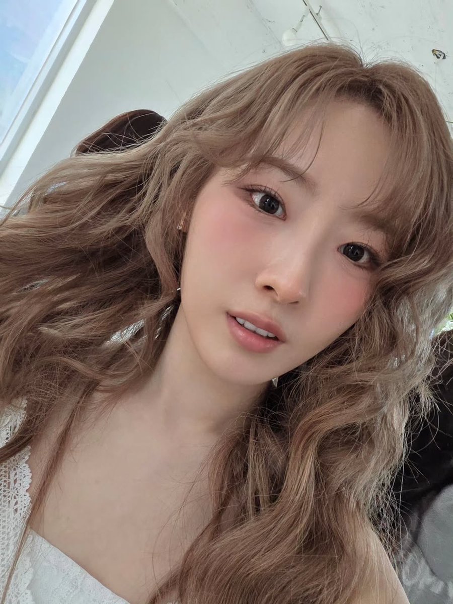 thinking of haseul tweet media